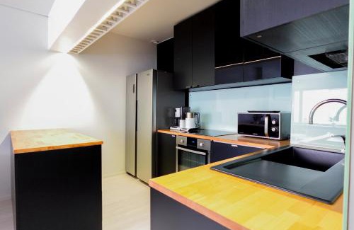 Punavuori Apartment | Vibrant Helsinki Stay 5 Min to Design District
