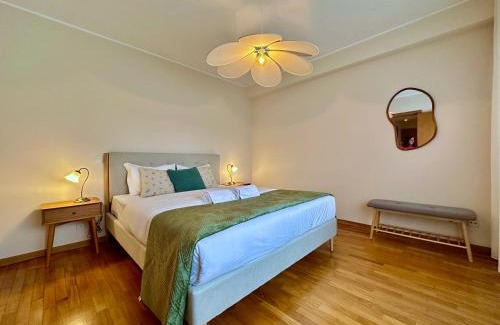 Porto Apartment | Vibrant Host - Douro View