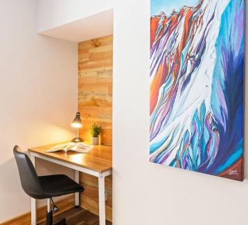 Driggs House | Vibrant Spacious Ski Pad Hot Tubs