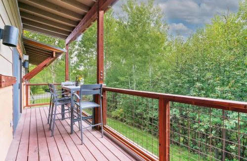 Driggs House | Vibrant Spacious Ski Pad Hot Tubs