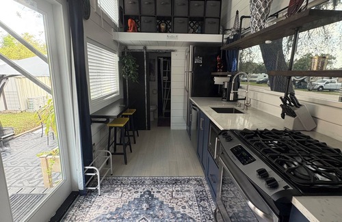 Clermont Villa | Vibrant Tiny Home Adventure in Bustling Clermont!