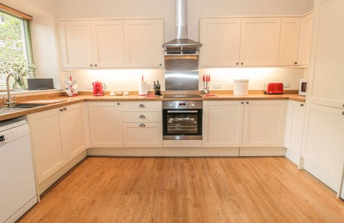 Belford Cottage | VICARAGE COTTAGE, pet friendly, with open fire in Lucker
