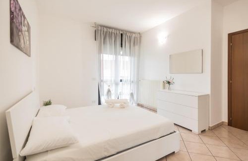 Valverde Apartment | Vicino al Mare - Comodo per 5 - WiFi e Parcheggio Privato