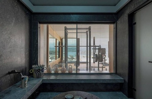 Akrotiri Villa | Vicky's Island View