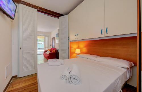 Barbarano Apartment | Vicolo 42-private Terrace-200m Lake - Happy Rentals