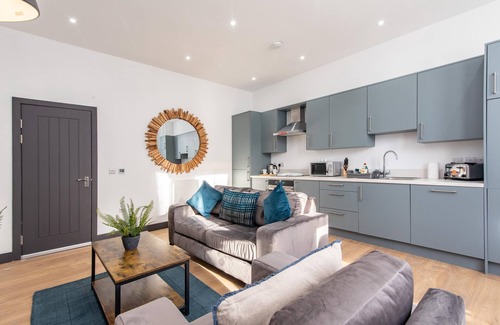 Hartlepool Apartment | Victoria Apartment 1: Contractor's Choice 3BR in Hartlepool