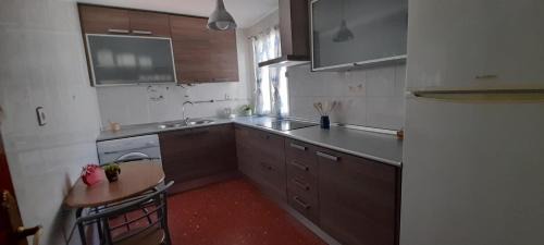 Armilla Apartment | Victoria