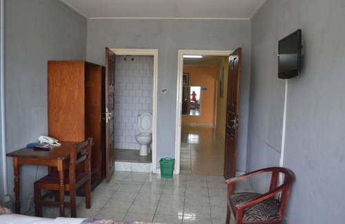 Limbe House | Victoria Guest House