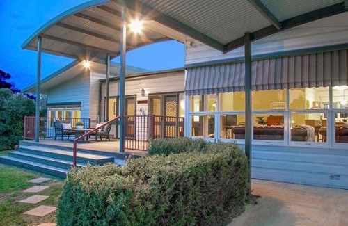 Corowa House | Victoria House- Great location