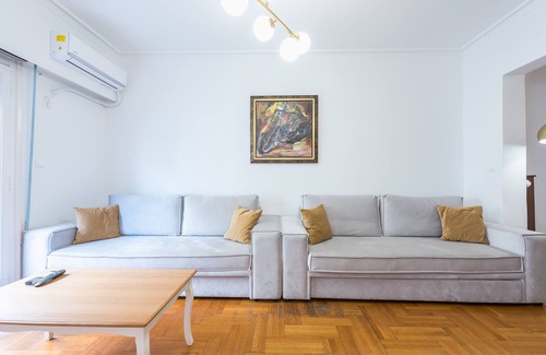 Platia Viktorias House | Victoria Queens Suites apartments