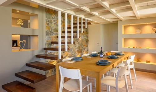 Kalo Chorio Apartment | Victoria's Luxury Apartment - Private Pool, Jacuzzi
