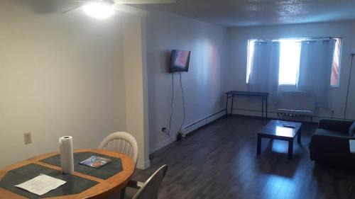 Northeast Edmonton House | Victoria Trail Apartments