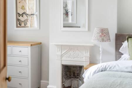 Cambridge House | Victorian 2 Bedroom Home near the river Cam
