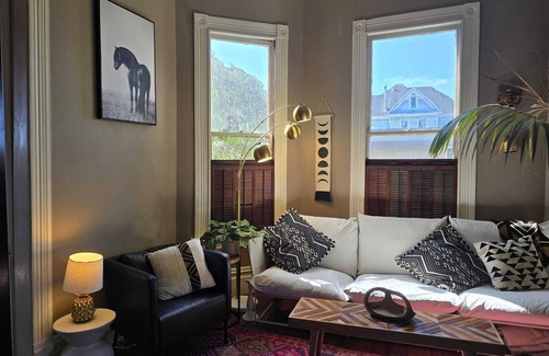 Eureka House | Victorian Charming 4-bedroom house with WiFi, AC in marvelous Eureka