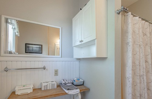Mineral Point Other | Victorian Home in Historic Mineral Point - Entire 2nd Story Suite