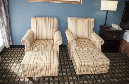 Nacogdoches Hotel | Victorian Inn & Suites