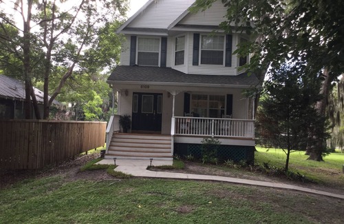 Yankeetown House | Victorian Riverside Cottage