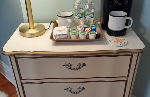 Wise House | Victorian Spa EnSuite @ Nottingham PL, King Bed, Jacuzzi Near UVa-Wise & Main St