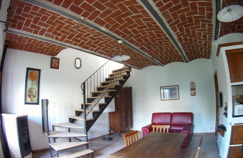 Bruino House | Victory and the 3 Cats