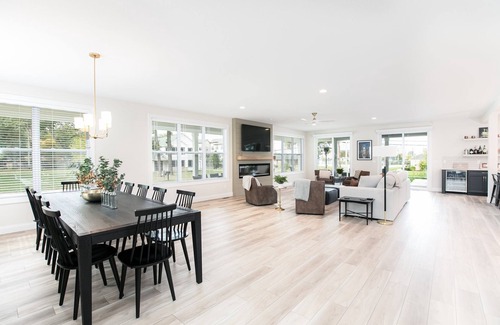 Wooded Estates House | Victory Views Main House: Luxury Home for 20 Guests