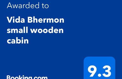 Majdal al-Shams Apartment | Vida Bhermon 2, one small wooden cabin