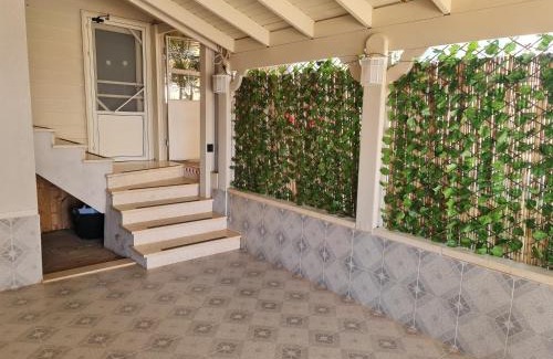 Majdal al-Shams Apartment | Vida Bhermon 2, one small wooden cabin