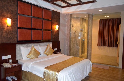 Tangxiazhen Hotel | Vienna Hotel Dongguan Tangxia Guanlan Lake Golf Club
