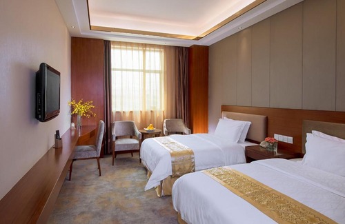 Tangxiazhen Hotel | Vienna Hotel Dongguan Tangxia Guanlan Lake Golf Club