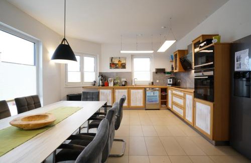 Hohen Wieschendorf House | Vier-Winde-Villa mit Schwimmbad