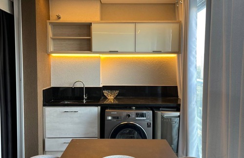 Brooklin Paulista Apartment | VIEW OF CABLE-STAYED BRIDGE