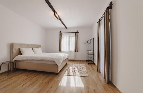 Zarnesti Apartment | View Bucegi-Adults Only