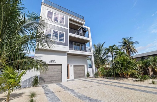 Bradenton Beach House | View from the top! Walk to the beach!