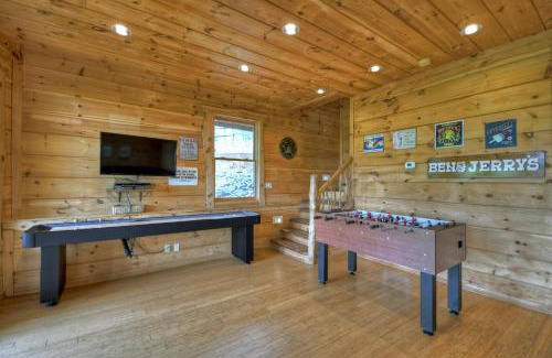 Raccoon Ridge House | View From The Top - Pet-Friendly Mountain View Blue Ridge Cabin - Stunning Views, Hot Tub, Shuffleboard, Foosball In The Aska Ad