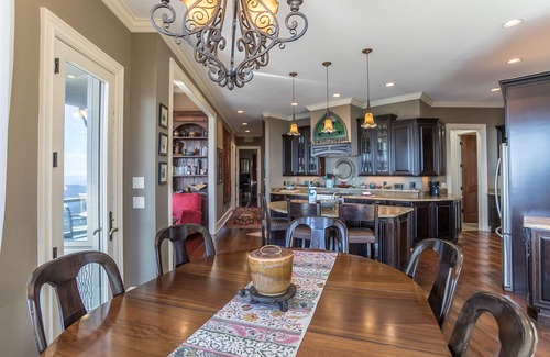 Boone House | View House - Stunning Views of Mountains and Yadkin River, huge deck, wood burning fireplace