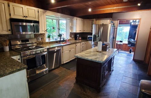 Huffman - O' Malley House | View-Large -Private Alaskan home in Anchorage Hillside- wooded
