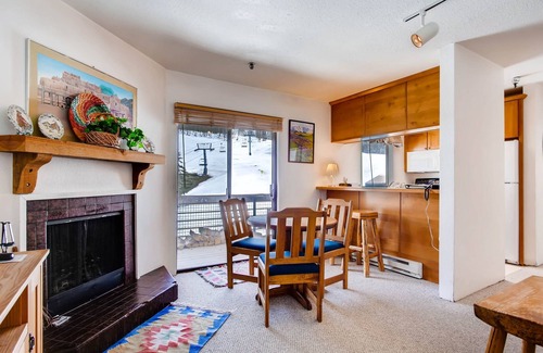 Crested Butte Condo | View Of Mt Crested Butte- 1 Br 1 Bedroom Condo - No Cleaning Fee! by RedAwning
