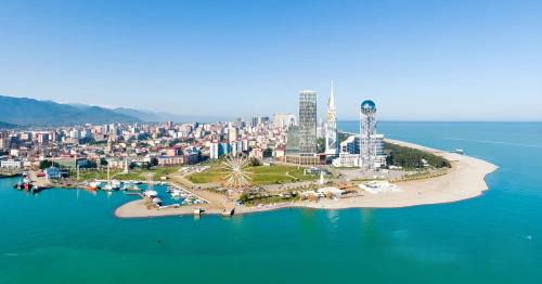 Old Boulevard Apartment | View studio 50 meters from the sea, Porta Batumi Tower