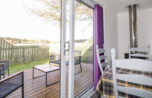 Balloch Cottage | VIEWFIELD, family friendly, with a garden in Culloden