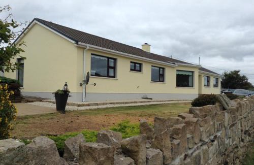 Ardara House | Viewpoint house