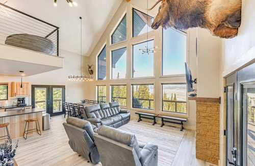 Dubois House | Views, Trails, Hot Tub & More: Luxe Wyoming Oasis