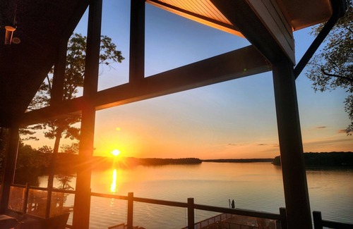 Wise House | 🌞Viewtopia🚤-LKG's🦅Rustic Palace🏰-New Construction ⚡