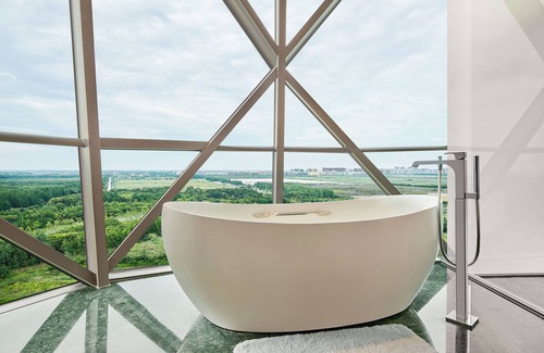 Downtown Shanghai Hotel | Vignette Collection Shanghai Snow World Hotel by IHG