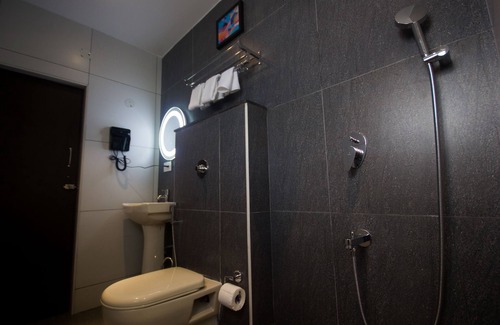 Kalyan Nagar Hotel | Vihaari 24 Business Hotel