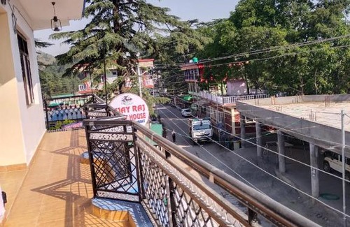 Dhanaulti House | VIJAY RAJ GUEST HOUSE