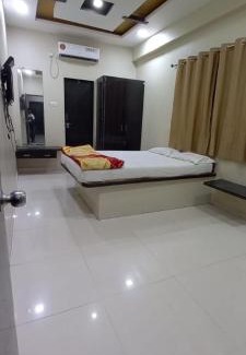 Pandharpur Cabin | Vijayalakshmi Lodge