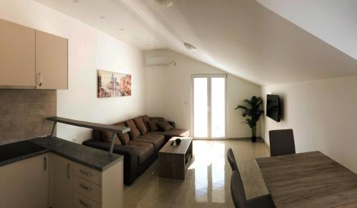 Topla Apartment | Viktor