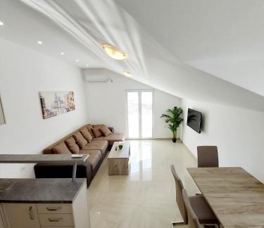 Topla Apartment | Viktor