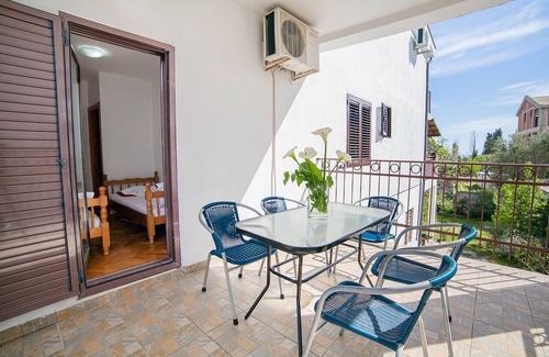 Kaluđerac Apartment | Viktorija - One-Bedroom Apartment with Balcony