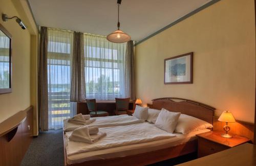 Balatonvilagos Hotel | Világos Hotel Balatonvilágos