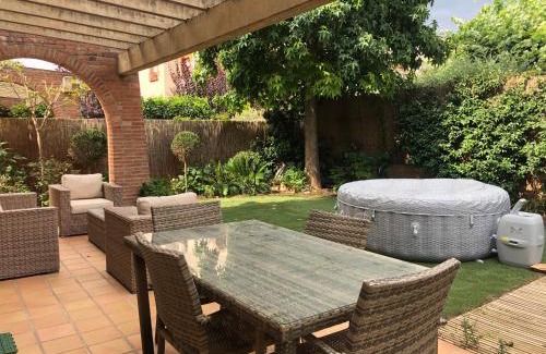 La Garriga Villa | Vil·la La Garriga Termal Congost